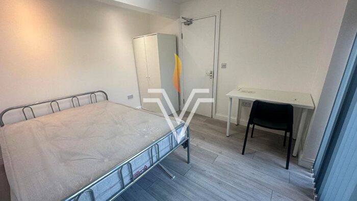 4 Bedroom Terraced House To Rent In Sir Henry Parkes Road, Coventry, CV5