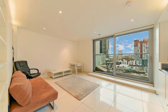 Studio To Rent In West Tower, Pan Peninsula, Canary Wharf, E14