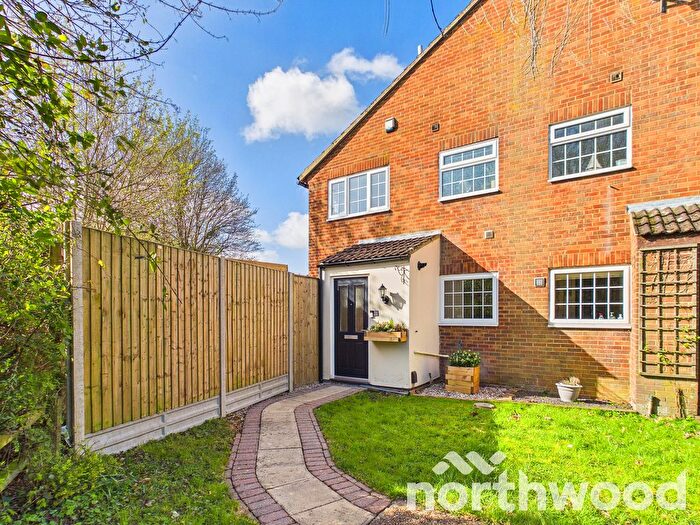 1 Bedroom Detached House For Sale In Manorfield, Singleton, Ashford, TN23