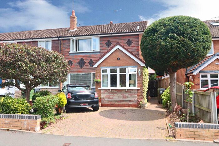 3 Bedroom Semi-Detached House For Sale In Broadfields, Hagley, Stourbridge, DY9