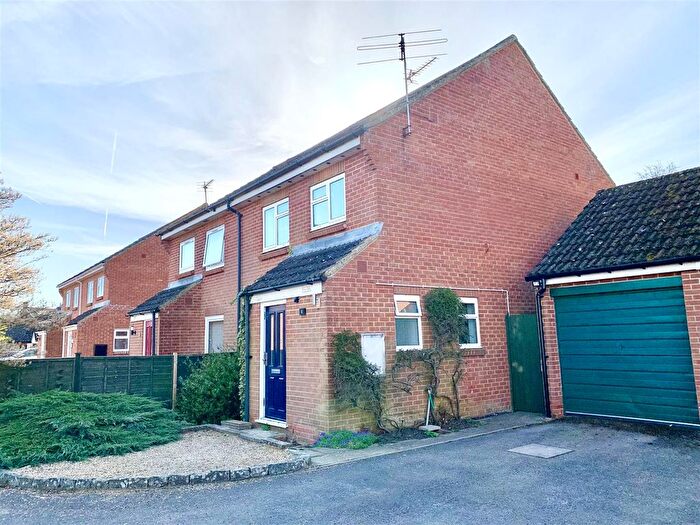 3 Bedroom Semi-Detached House To Rent In Elm Close, Rowde, Devizes, SN10