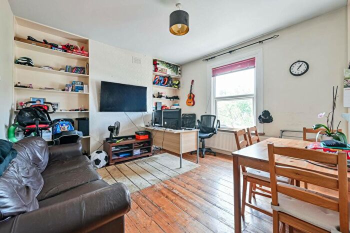 2 Bedroom Flat To Rent In Lenham Road, Lee, London, SE12