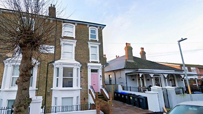 1 Bedroom Flat To Rent In St. Mildreds Road, Ramsgate, CT11