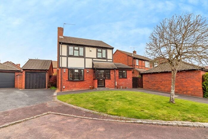 5 Bedroom Detached House For Sale In Clove Close, Earley, RG6