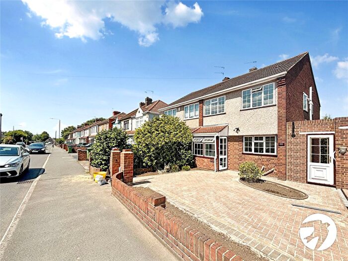 3 Bedroom Semi-Detached House To Rent In Long Lane, Bexleyheath, DA7