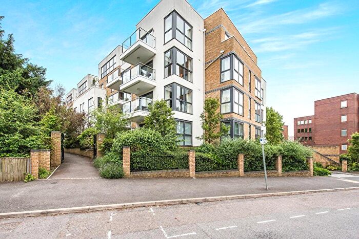 2 Bedroom Flat For Sale In Church Hill Road, Surbiton, Surrey, KT6