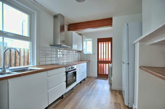 3 Bedroom Terraced House To Rent In Oxford Road, Cambridge, CB4