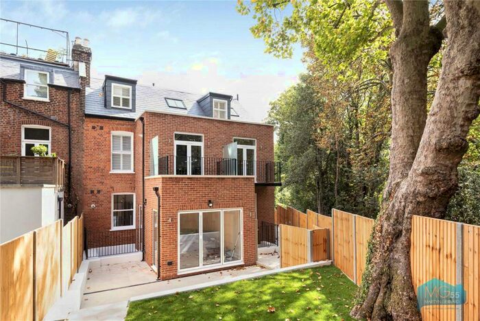 3 Bedroom Apartment To Rent In Crouch Hill, Crouch End, London, N8