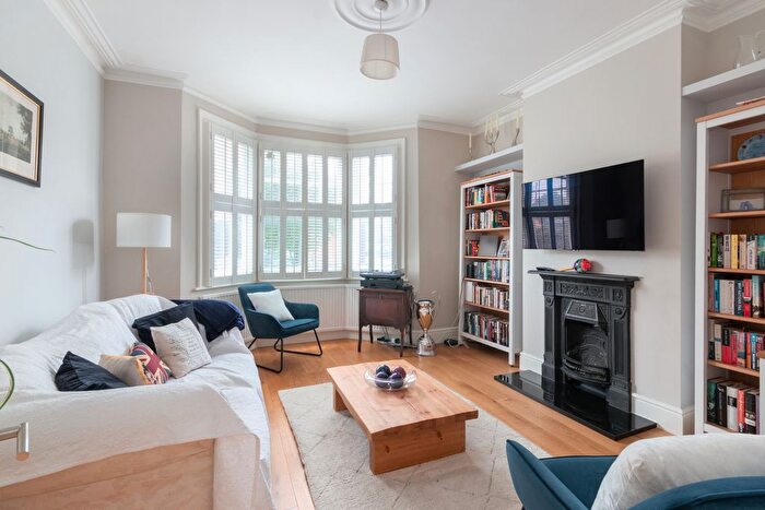 2 Bedroom Flat To Rent In Tranmere Road, Earlsfield, SW18