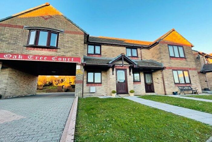 2 Bedroom Flat To Rent In Oakfield Drive, Kilgetty, SA68