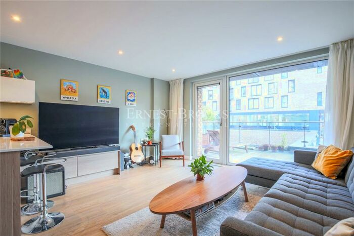 3 Bedroom Apartment To Rent In Sirius House, Marine Wharf, Surrey Quays, SE16