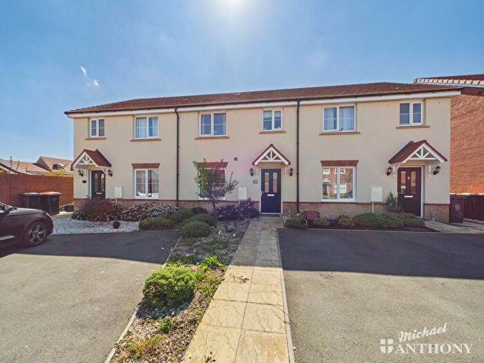 3 Bedroom Terraced House For Sale In Buckland Corner, Leighton Buzzard, LU7