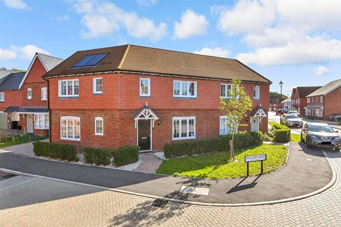 3 Bedroom Semi-Detached House For Sale In Williams Road, Allington, Maidstone, Kent, ME16
