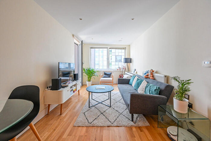 1 Bedroom Flat For Sale In Indescon Square, , Docklands, London, E14