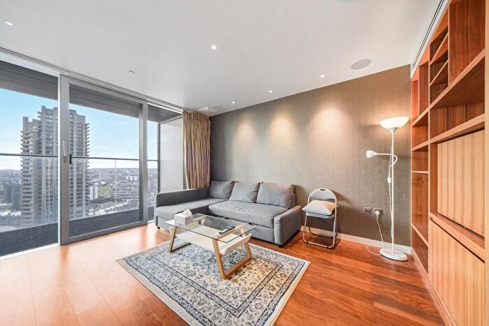 Flat To Rent In Moor Lane London, EC2Y