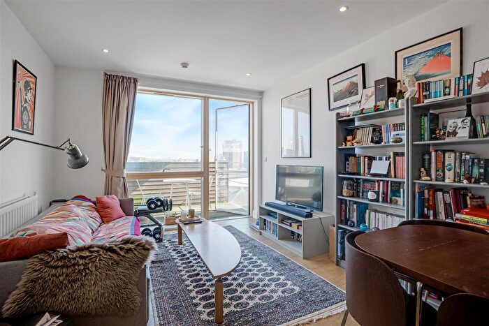 1 Bedroom Flat For Sale In Stanley Turner House, Bow, E3