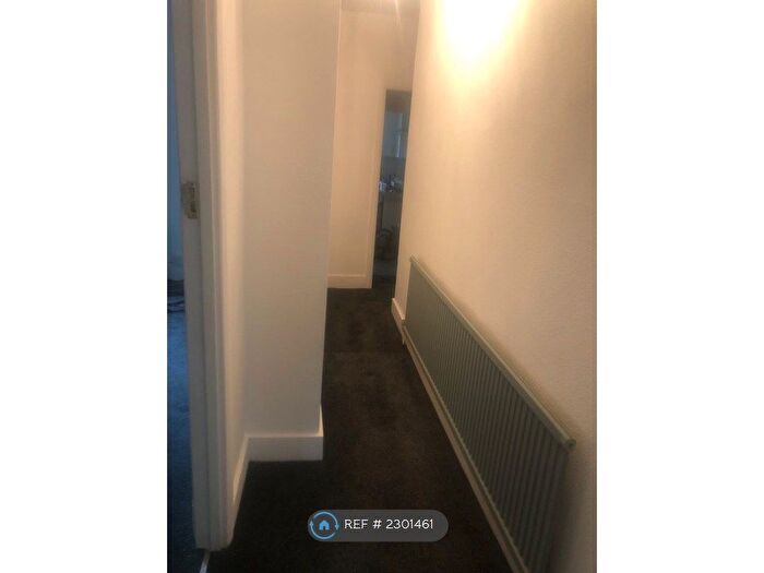 1 Bedroom Flat To Rent In Gladstone Road, Watford, WD17