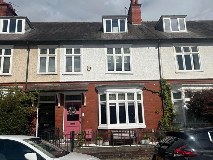 5 Bedroom Town House For Sale In Swinburne Road, Darlington, DL3