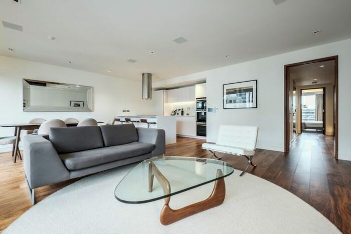 3 Bedroom Flat To Rent In Wood Street, London, EC2Y
