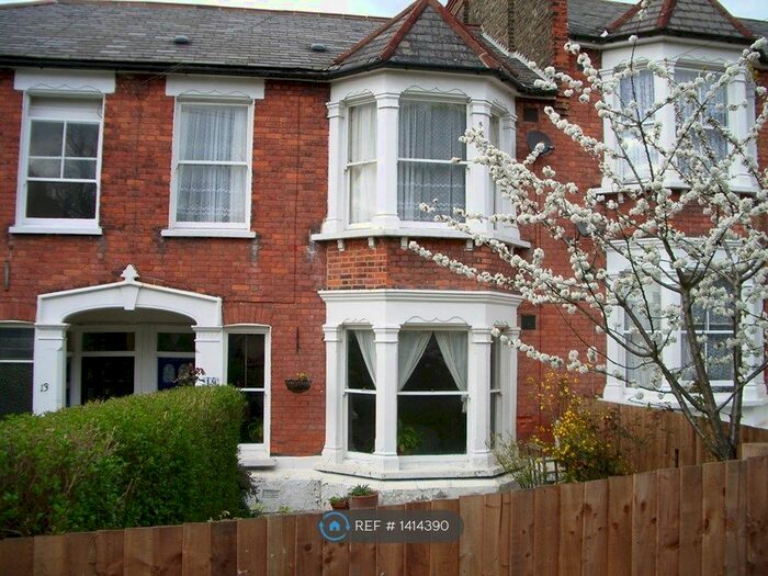 3 Bedroom Maisonette To Rent In Duncombe Hill, London, SE23