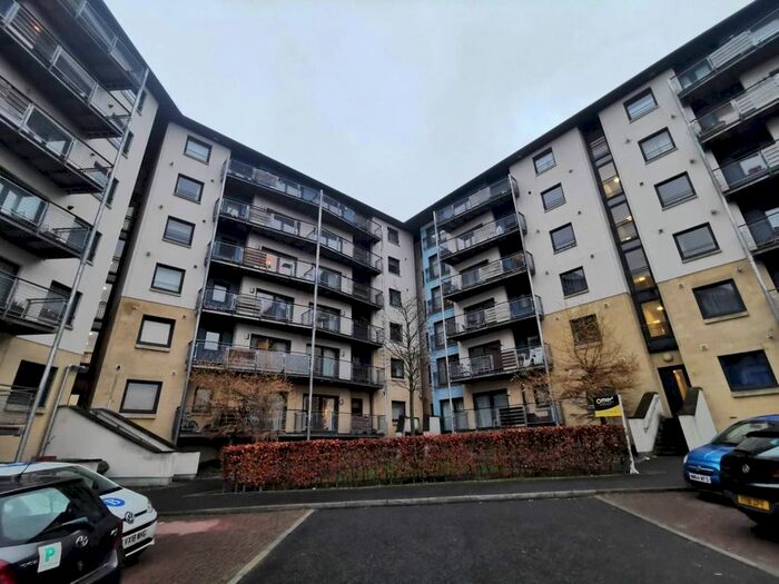 2 Bedroom Flat To Rent In Drybrough Crescent, Edinburgh, Midlothian EH16
