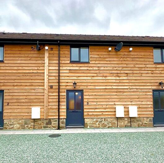 2 Bedroom Terraced House To Rent In Garth-Pwt, Clatter, Caersws, Powys, SY17