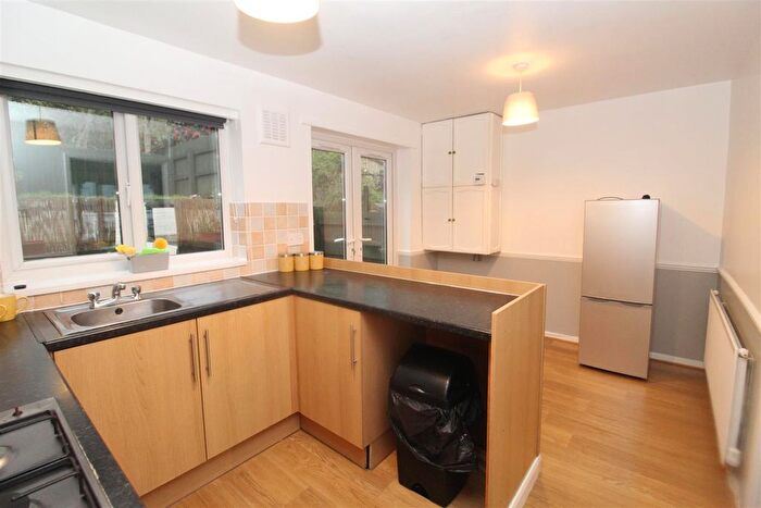 2 Bedroom Property To Rent In Rhiwr Ddar, Taffs Well, Rhondda Cynon Taf, CF15