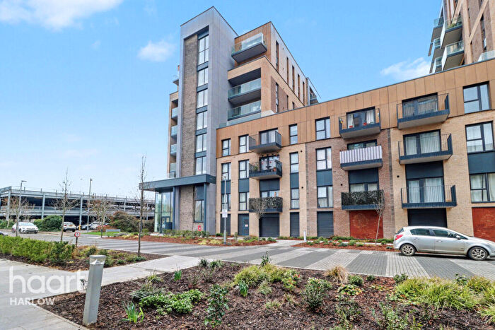 2 Bedroom Apartment For Sale In Edinburgh Gate, Harlow, CM20