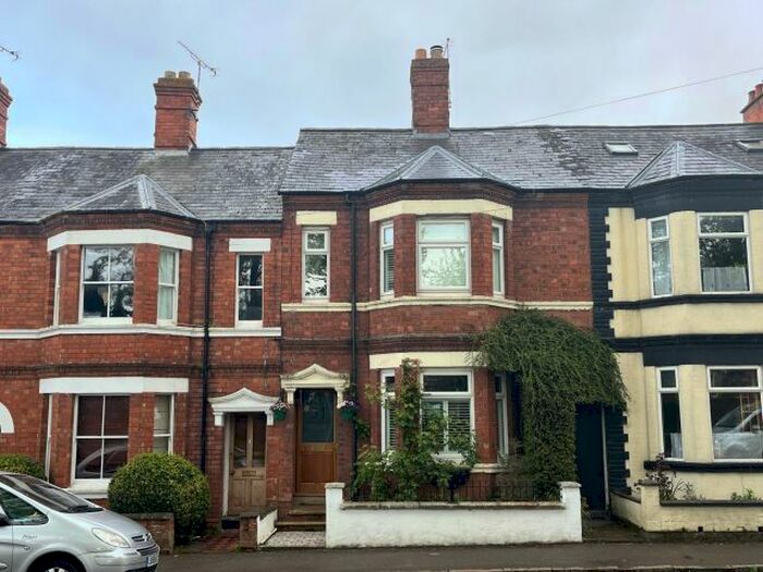 3 Bedroom Terraced House To Rent In Badby Road, Daventry, Northants, NN11