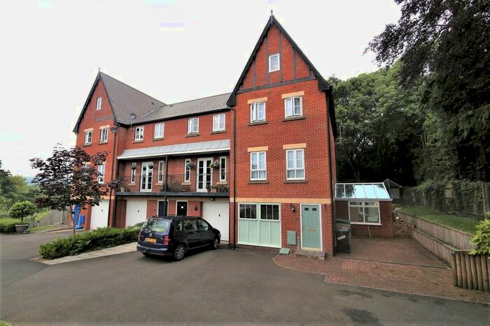 4 Bedroom End Of Terrace House To Rent In Popham Close, Tiverton, EX16