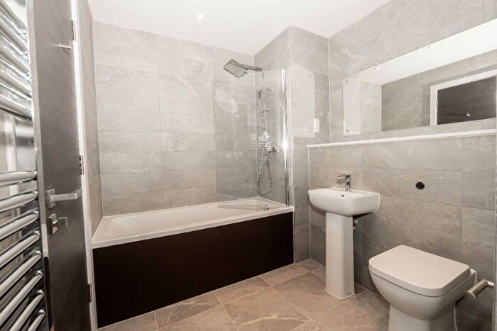 2 Bedroom Apartment To Rent In Greengate, Manchester, Greater Manchester, M3