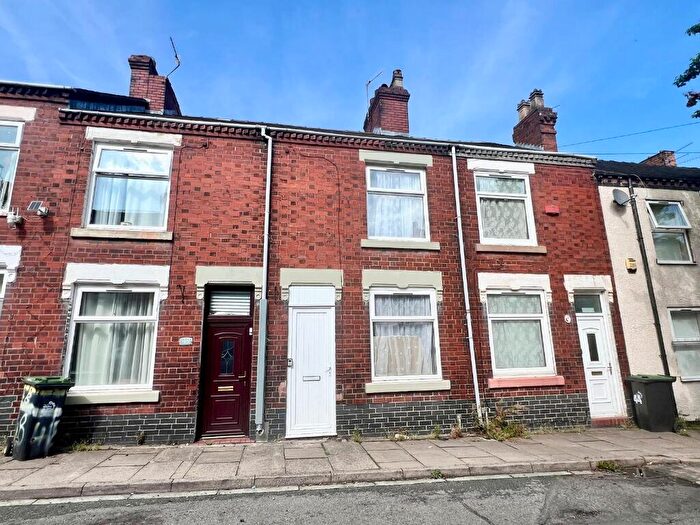 2 Bedroom Terraced House To Rent In Newfield Street, Tunstall, ST6