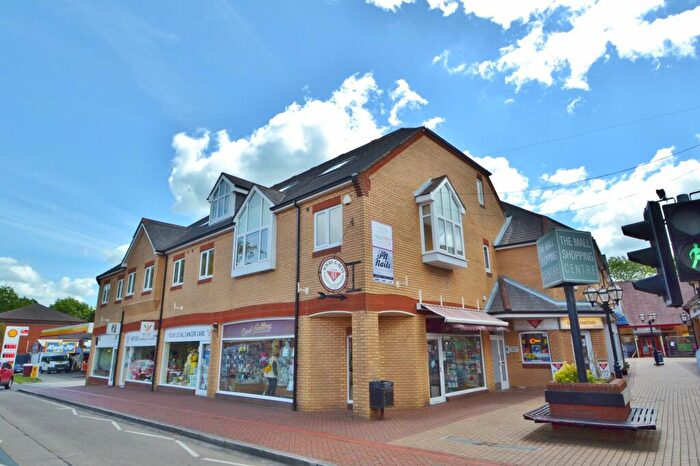 2 Bedroom Flat To Rent In Chandlers Ford, SO53