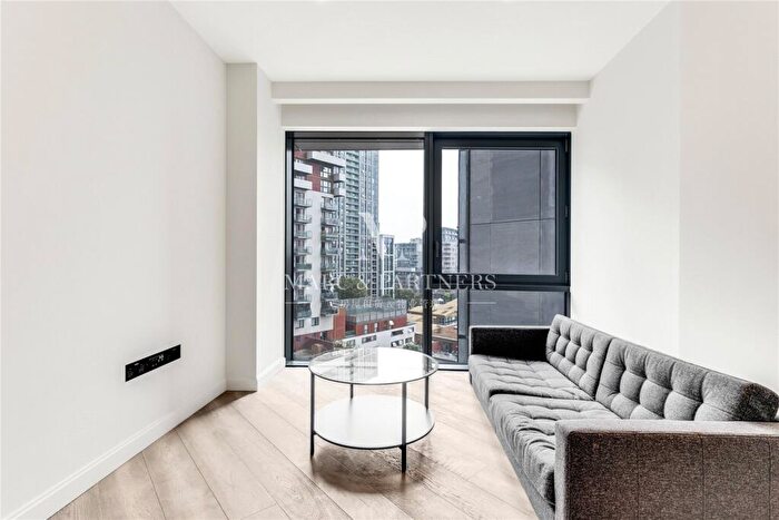 Apartment To Rent In The Aspen, Marsh Wall, London, E14
