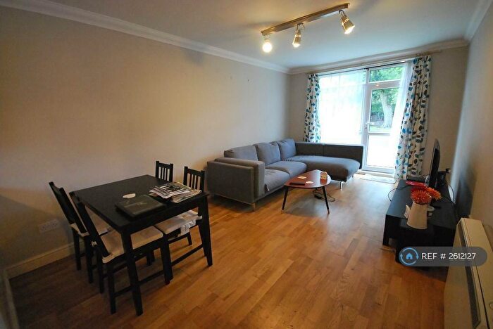 2 Bedroom Flat To Rent In Withington, Manchester, M20