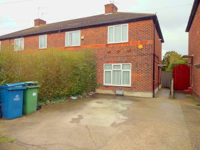 2 Bedroom End Of Terrace House To Rent In Dalston Gardens, Stanmore, HA7