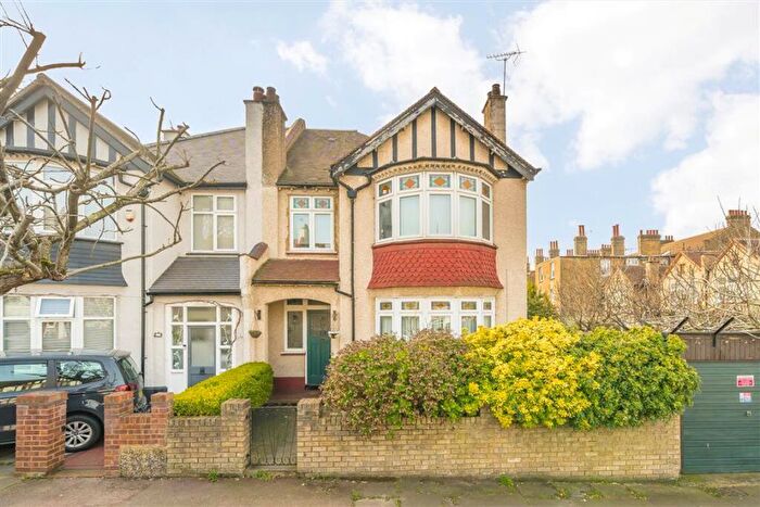 2 Bedroom Flat To Rent In Troutbeck Road, New Cross, SE14