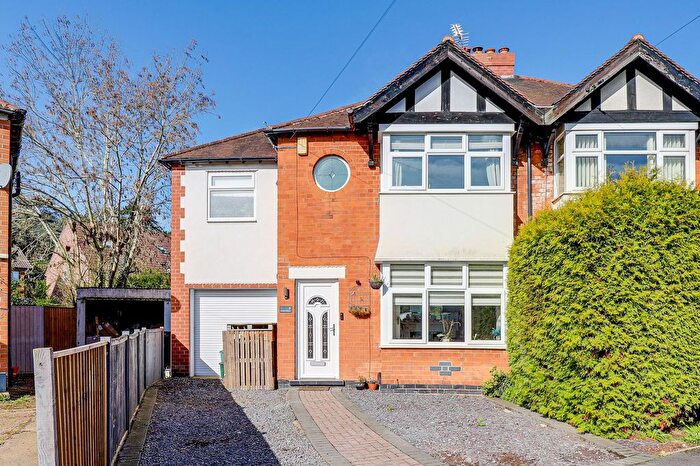 4 Bedroom Semi Detached House For Sale In St. Helens Crescent, Burton Joyce, NG14