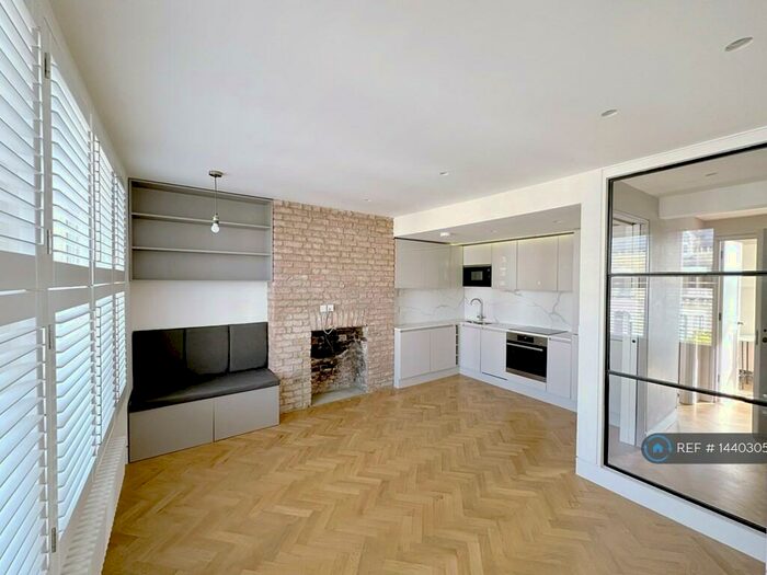 2 Bedroom Flat To Rent In Hither Green Lane, London, SE13