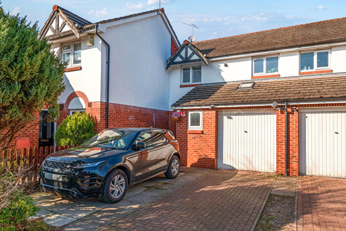 3 Bedroom Semi-Detached House To Rent In Eyston Drive, Weybridge, Surrey, KT13