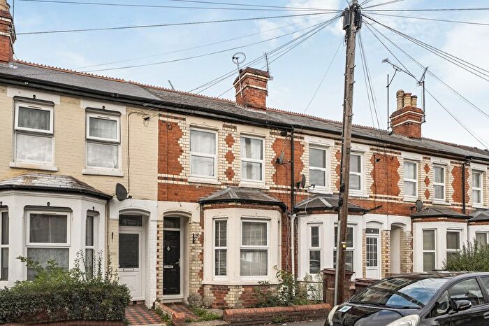 3 Bedroom Terraced House For Sale In Curzon Street, Reading, Berkshire, RG30
