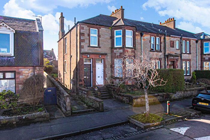 2 Bedroom Flat For Sale In Shamrock Street, Dunfermline, KY12