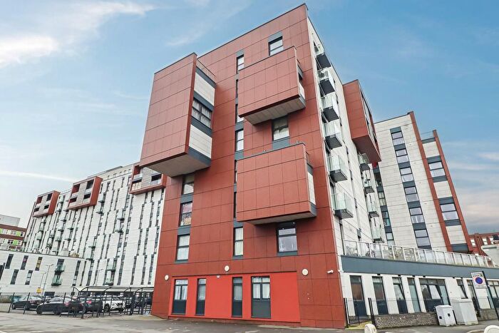 1 Bedroom Flat For Sale In Richmond House, Victoria Avenue, Southend-On-Sea, SS2