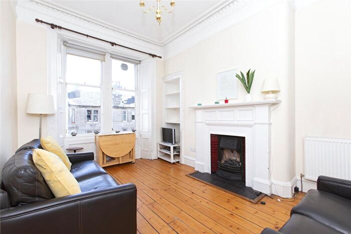2 Bedroom Flat To Rent In Comely Bank Street, Edinburgh, EH4