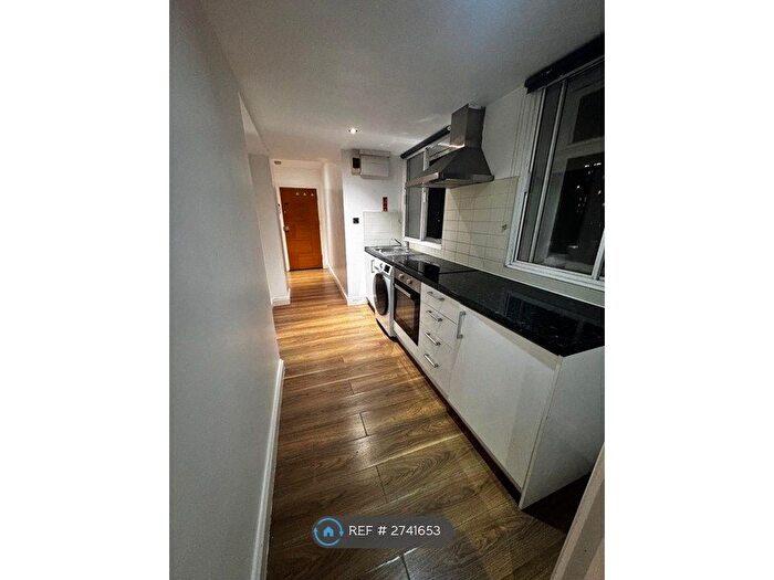 1 Bedroom Flat To Rent In High Street, New Malden, KT3