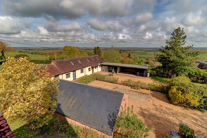 5 Bedroom Barn Conversion To Rent In Bush Hill Lane, Flecknoe, Rugby, CV23