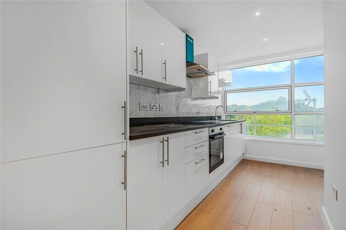 Studio To Rent In Compass Court, Cain Road, Bracknell, RG12