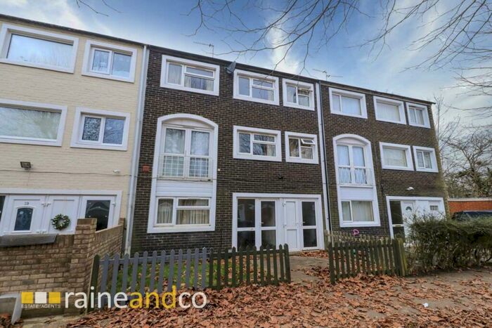 3 Bedroom Terraced House To Rent In Scholars Walk, Hatfield, AL10