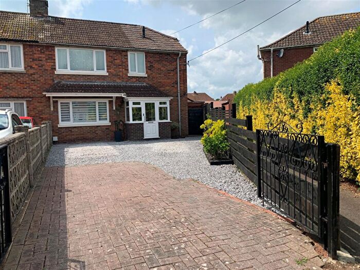 3 Bedroom Semi Detached House For Sale In Sutherland Avenue, Burnham-On-Sea, TA8