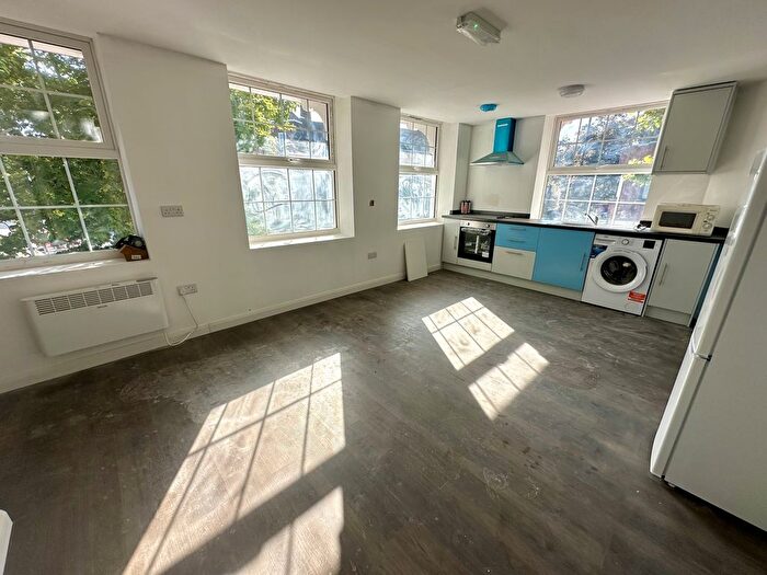 1 Bedroom Flat To Rent In High Street, Ruislip, Greater London, HA4